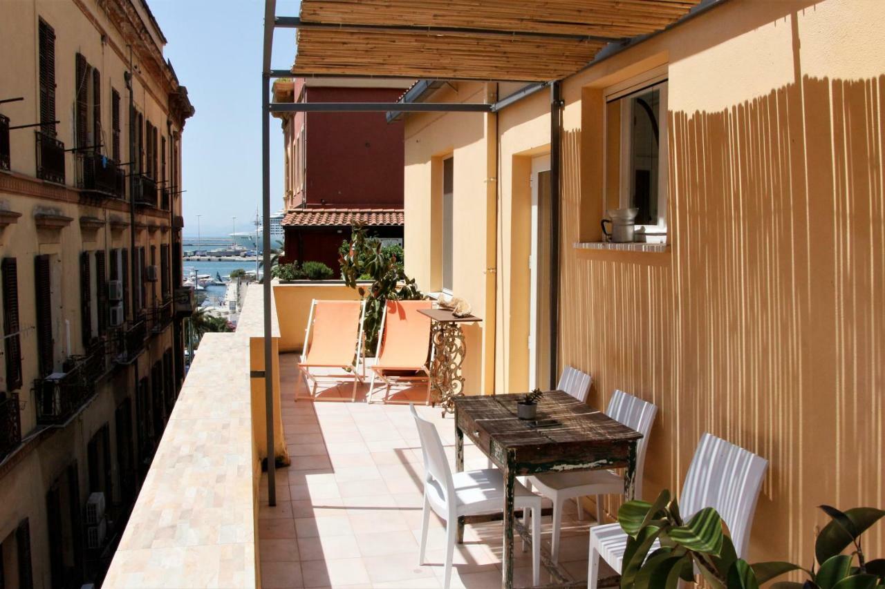 Appartamento Con Terrazza Panoramica In Marina. Cagliari Exteriér fotografie