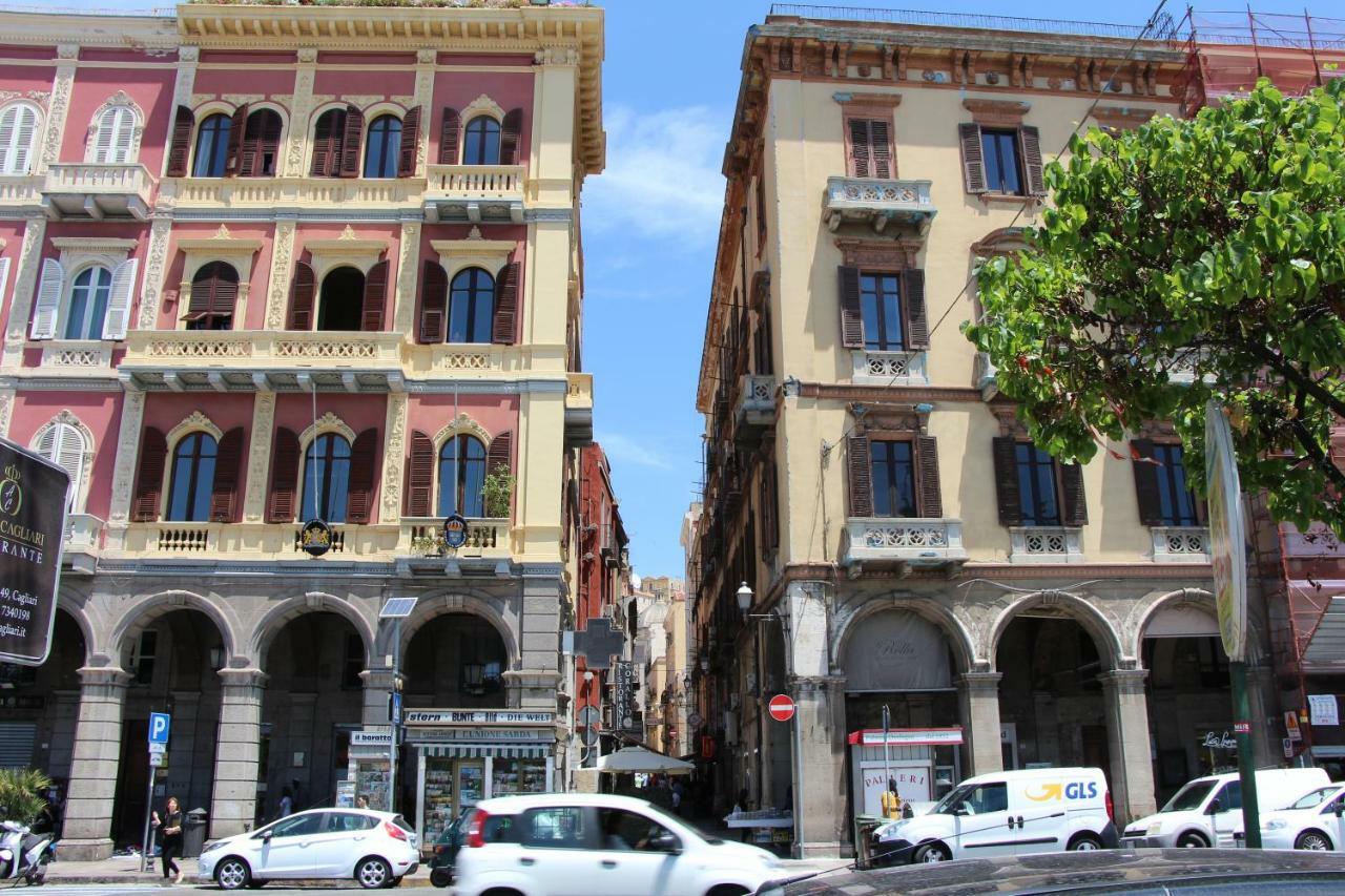 Appartamento Con Terrazza Panoramica In Marina. Cagliari Exteriér fotografie